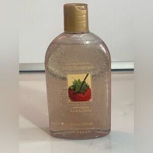 VICTORIAS SECRET GARDEN STRAWBERRIES & CHAMPAGNE BATH BUBBLES 8oz NEW ORIGINAL.